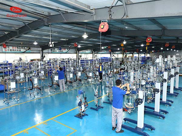 制藥行業(yè)反應釜控溫高低溫一體機