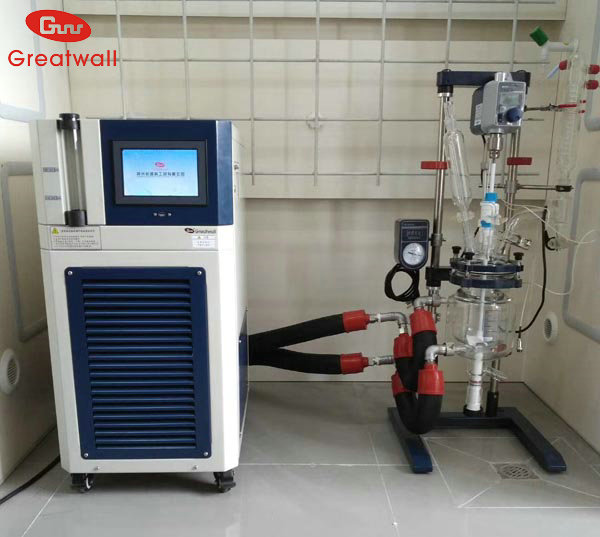 實驗室小型反應釜制冷加熱循環(huán)裝置