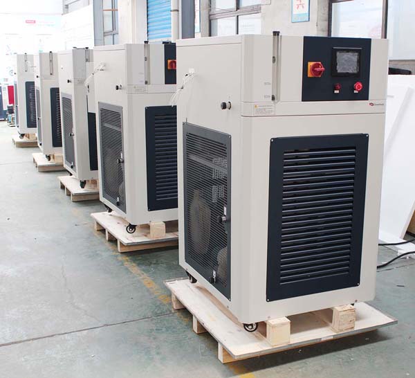 密閉加熱制冷循環(huán)機(jī)，-80℃~200℃高精度控溫