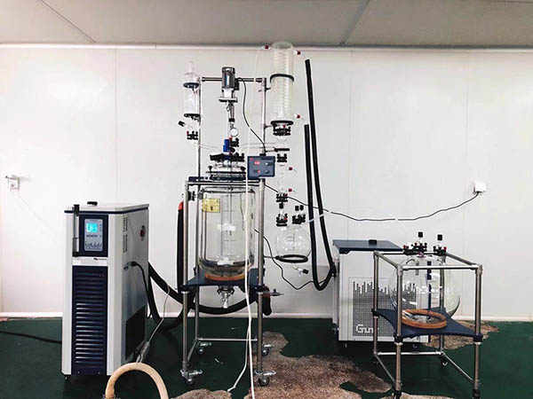 反應(yīng)釜冷熱循環(huán)控溫一體機(jī)