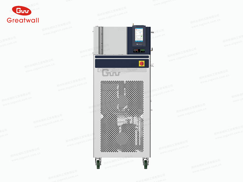 冷熱一體機在新能源領(lǐng)域中的重要作用